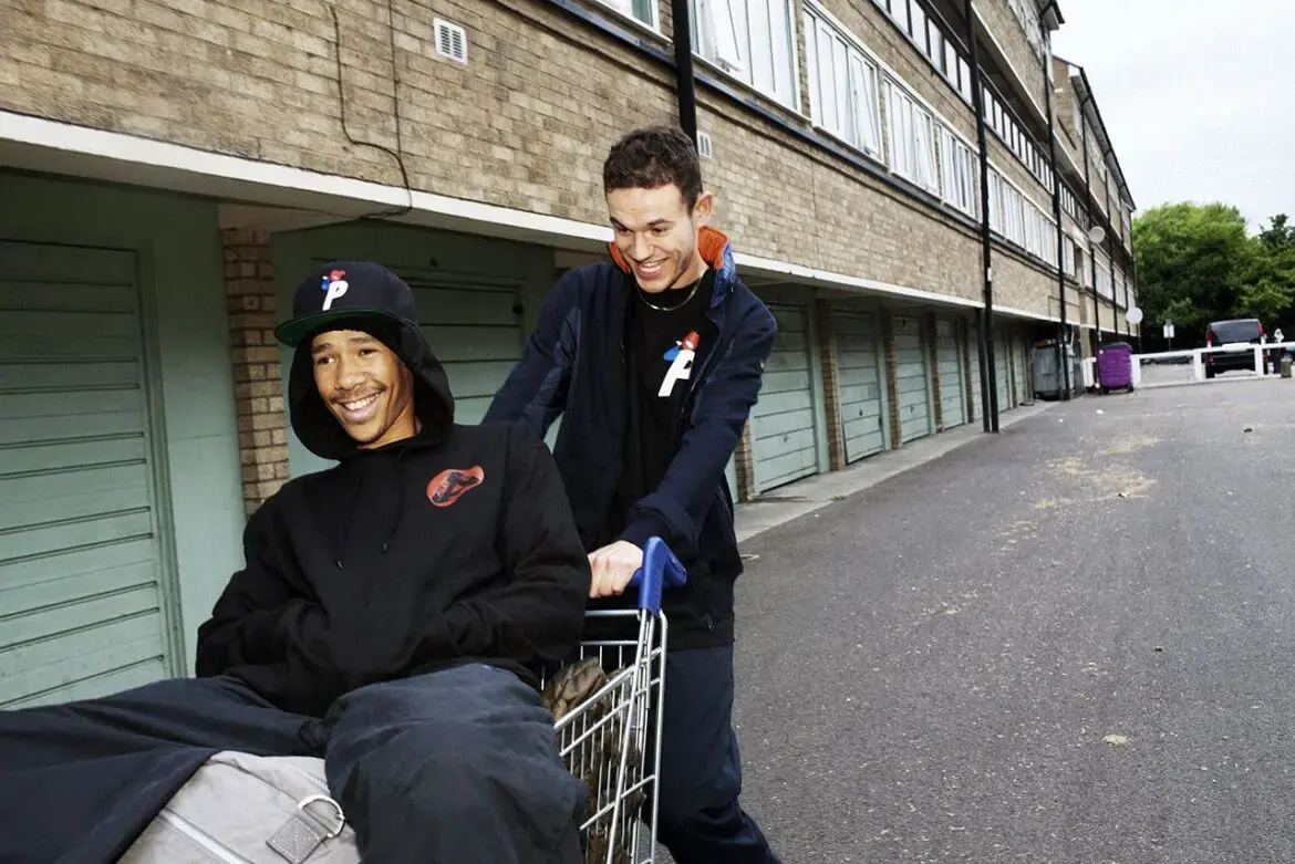 Palace - Khi Skateboarding Gặp Thời Trang Đường Phố