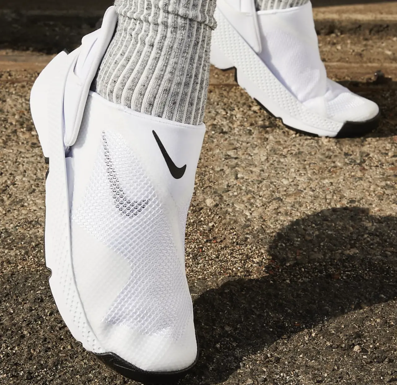 Nike Go FlyEase: Bước tiến vượt bậc trong công nghệ thiết kế giày thể thao