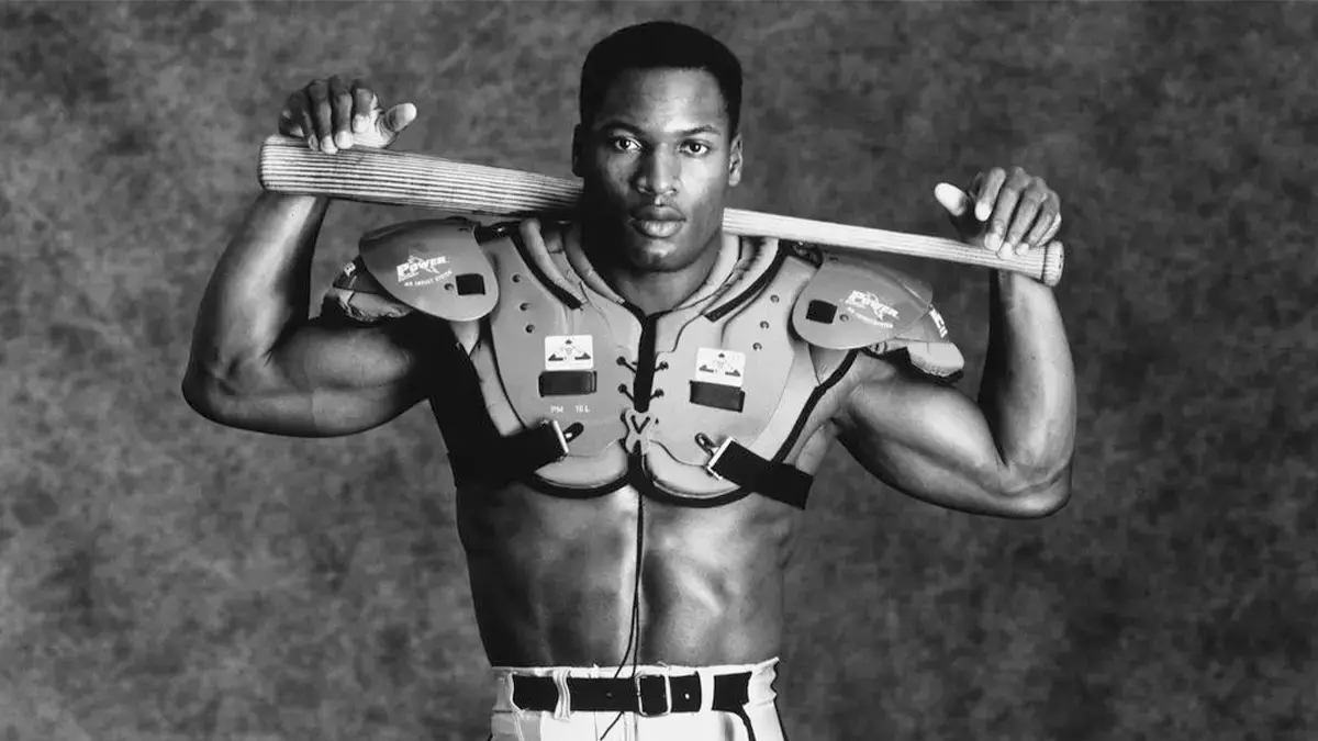 Hinh anh 2: So luoc lich su ve Deion Sanders va Nike Air Diamond Turf