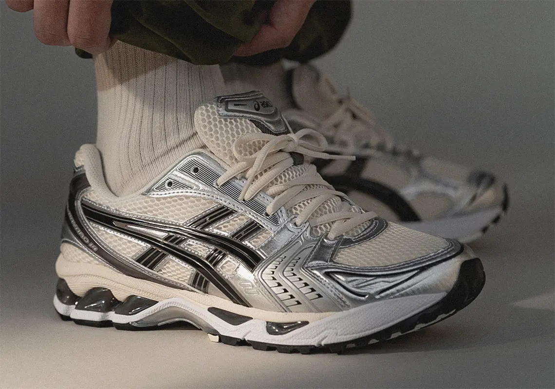 giày thể thao Asics và những điều bạn cần biết trước khi mua