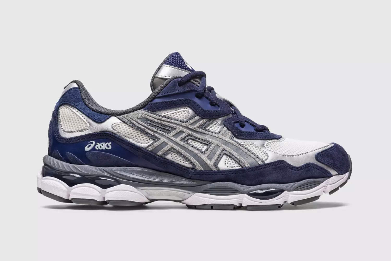 Những mẫu giày Sneaker giá rẻ dưới đây sẽ khiến bạn bất ngờ