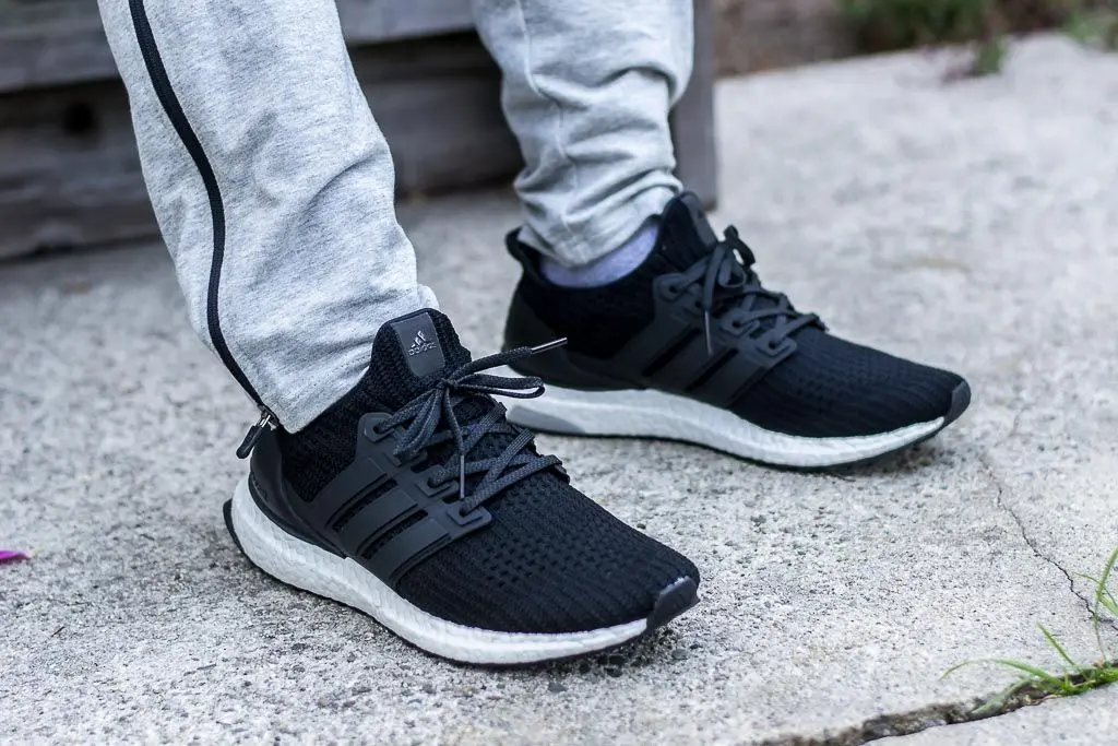 Hinh anh 2: Nhung cau chuyen thu vi xoay quanh dong giay Adidas Ultra Boost