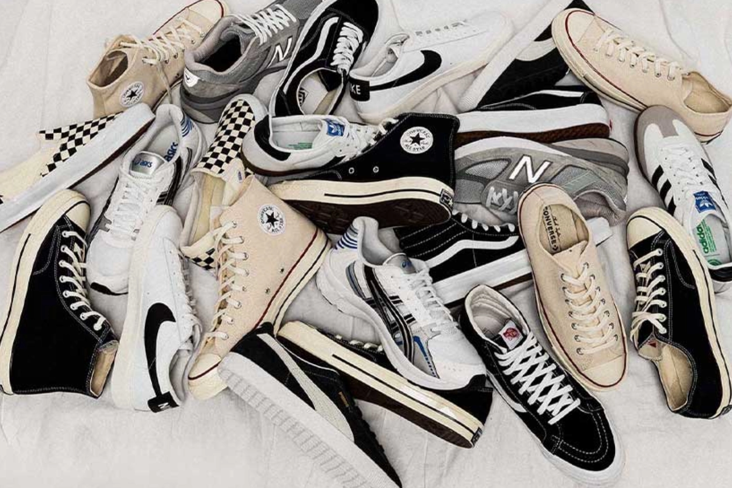 Hinh anh 1: Nhung doi giay Sneaker ban khong the bo lo trong he nay
