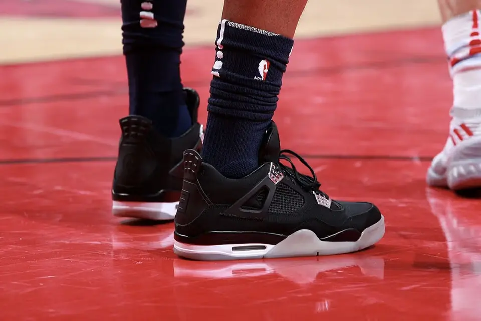 Hinh anh 4: Air Jordan 4 - Thiet ke di san cua Tinker Hatfield