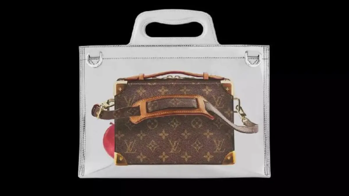 Hinh anh 1: Louis Vuitton ra mat tui di bien bang vai canvas voi gia E3500