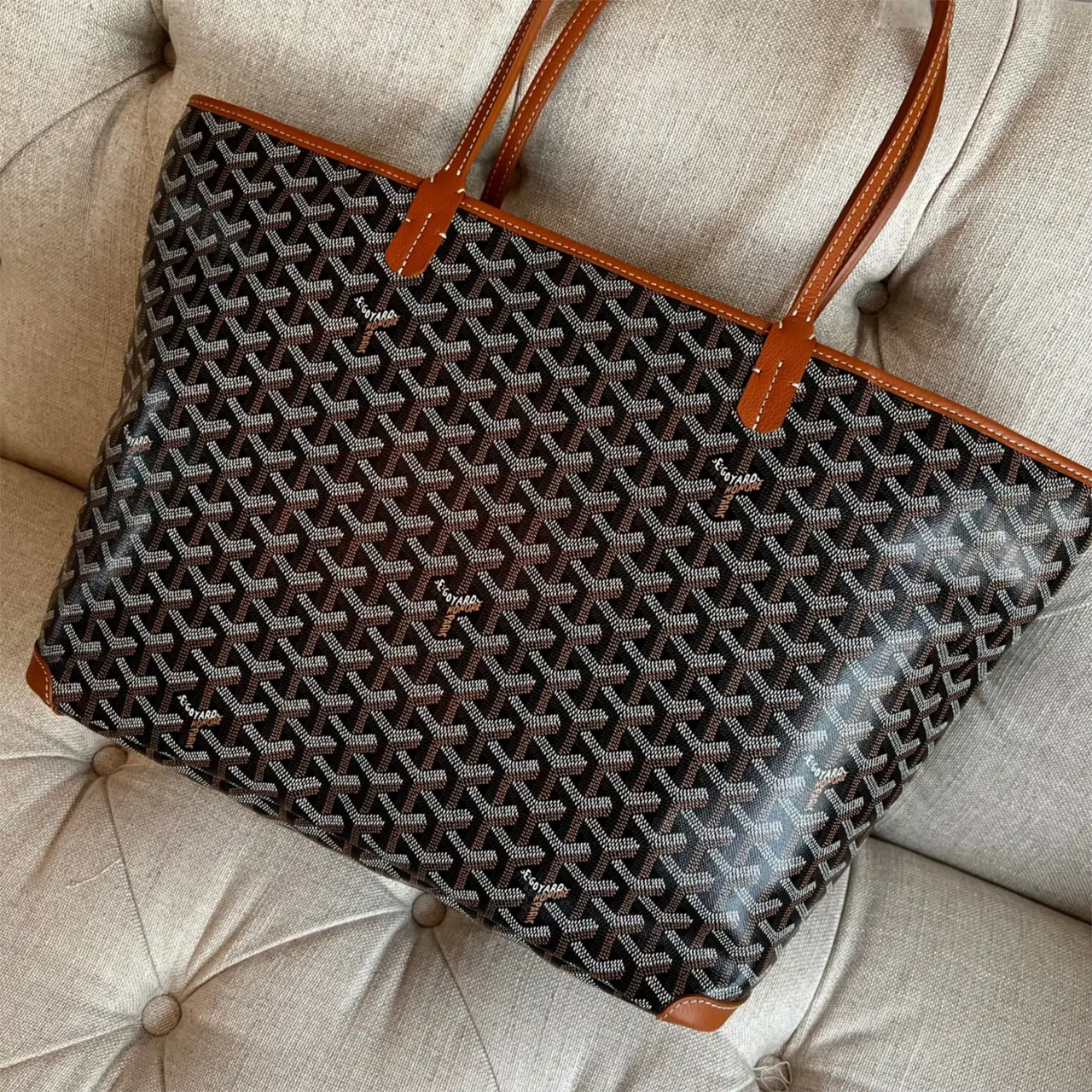 Những mẫu túi Luxury các cô gái nên sở hữu theo cung hoàng đạo