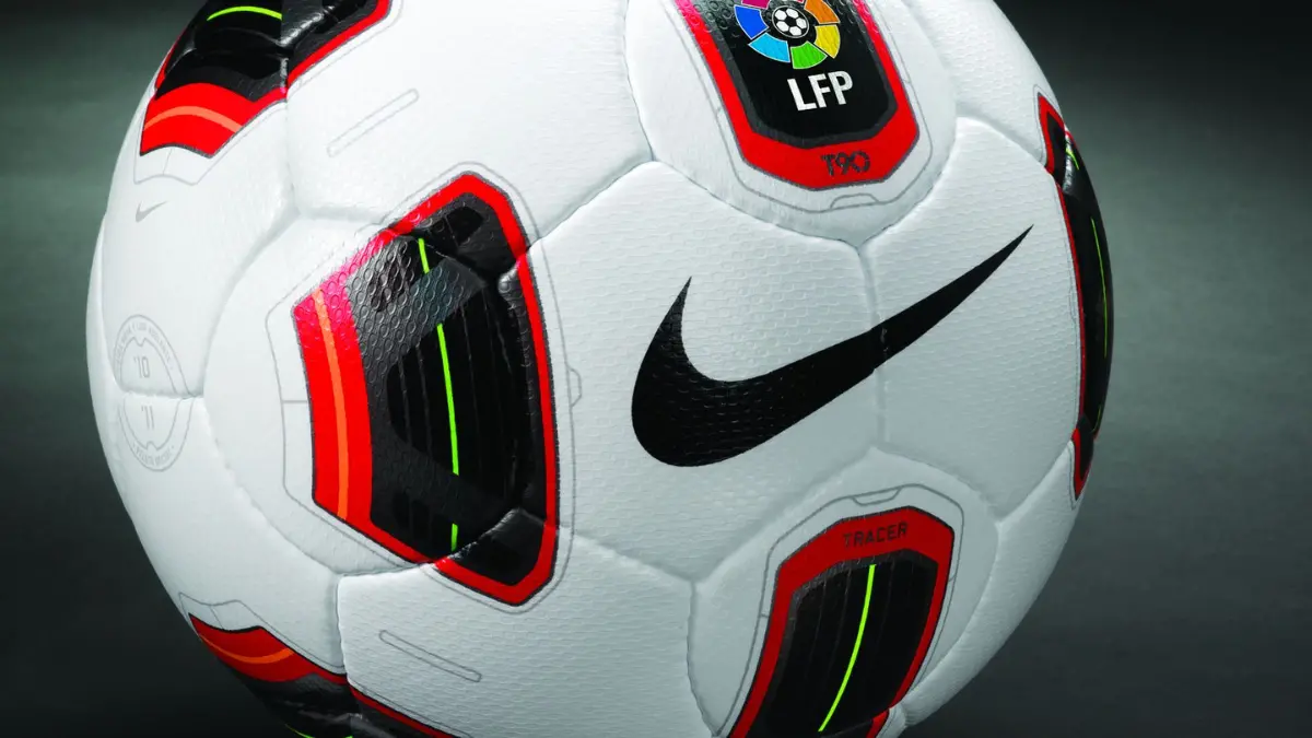Phải chăng Nike không còn quan tâm đến bóng đá nữa?