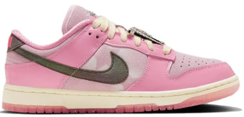 Giày Nike Dunk Low LX 'BARBIE' FN8927-621