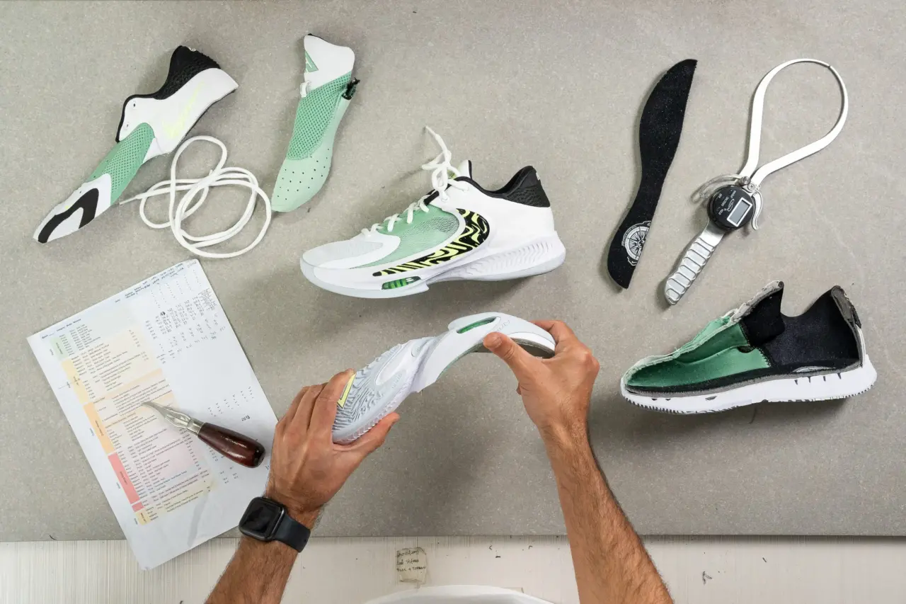 Hinh anh 2: Tai sao dong giay Nike Zoom Freak 4 lai hap dan cac baller toi vay?