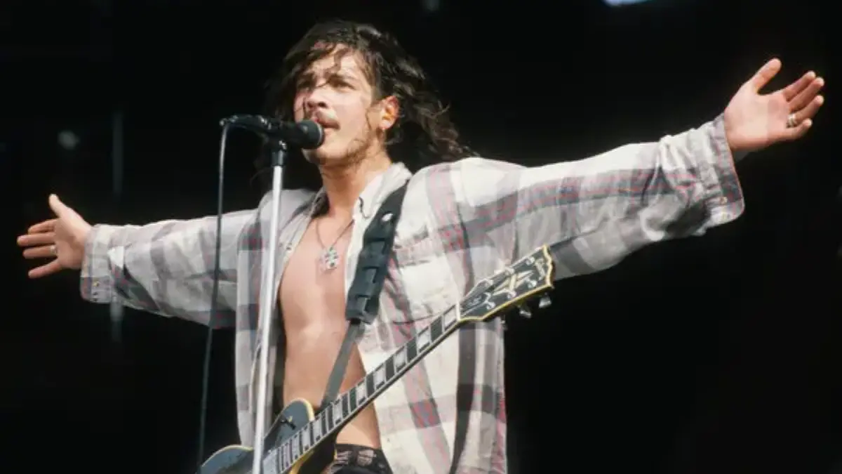 Phải chăng Grunge đang tiếp xu hướng quản thời trang hiện nay?