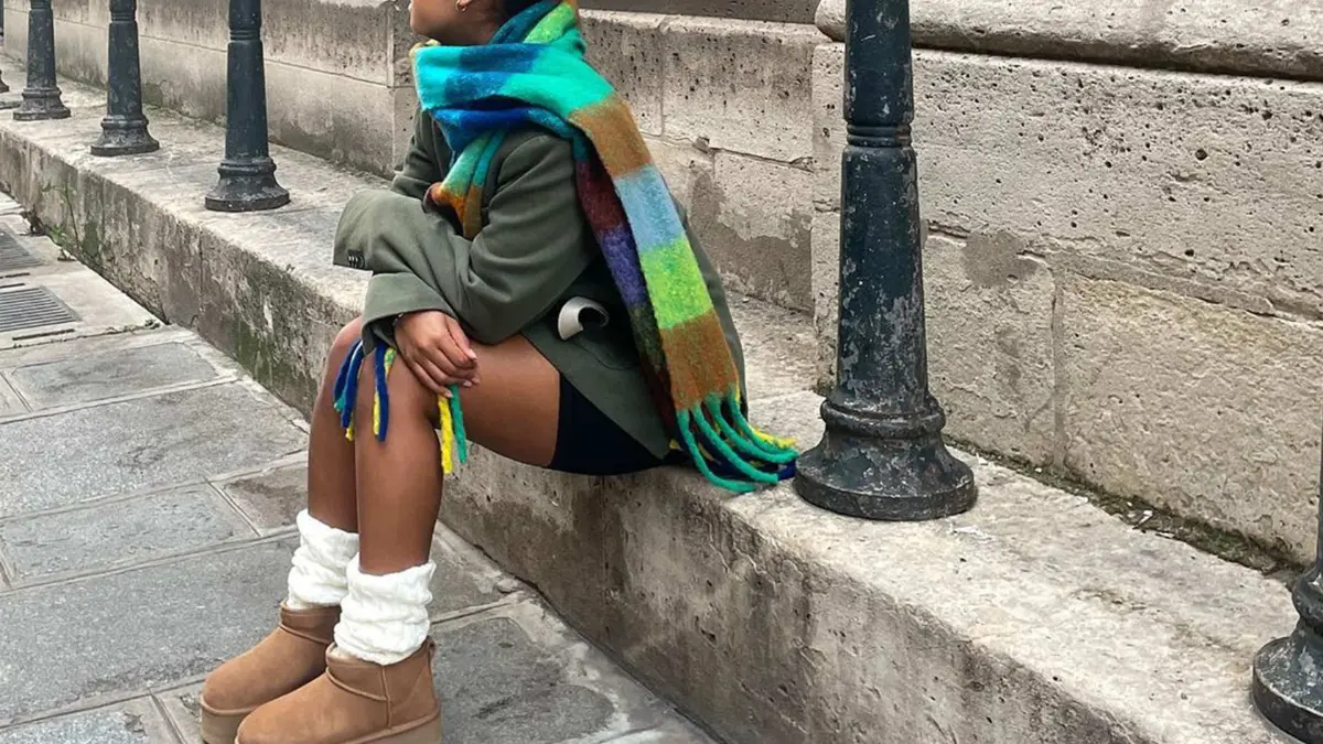 Hinh anh 1: Tu xau xi den xuat sac: Dong thoi gian cua giay boots UGG