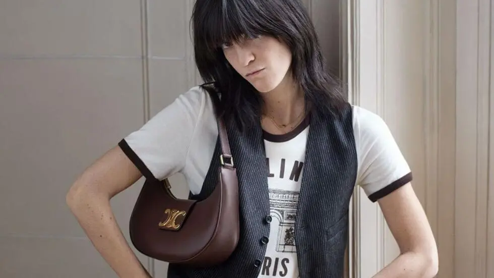 Hinh anh 1: Celine Triomphe Ava Bag: Su Hoan Hao Ket Hop Giua Thoi Trang va Tinh Ung Dung