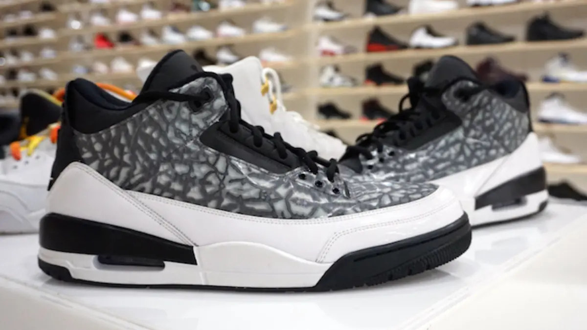 Hinh anh 3: Diem qua nhung doi sneaker noi bat cua Drake