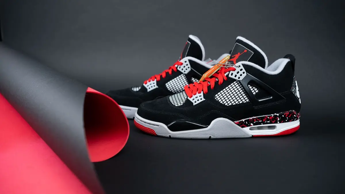 Hinh anh 8: Diem qua nhung doi sneaker noi bat cua Drake