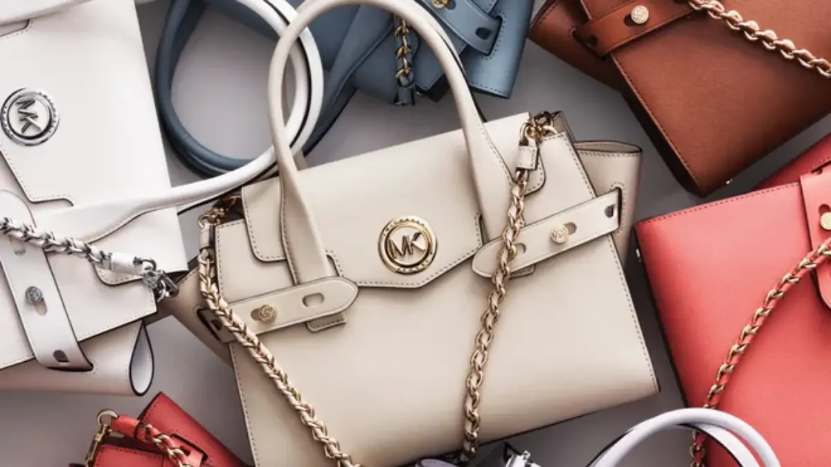 Michael Kors - Khám phá nơi những chiếc ví được sản xuất