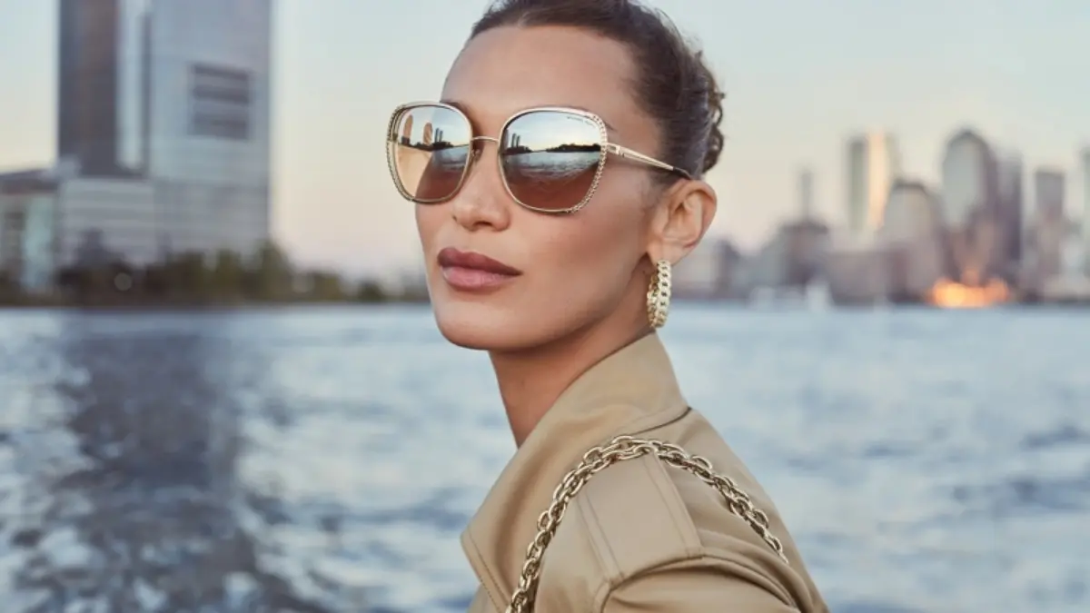 Michael Kors - Khám phá nơi những chiếc ví được sản xuất