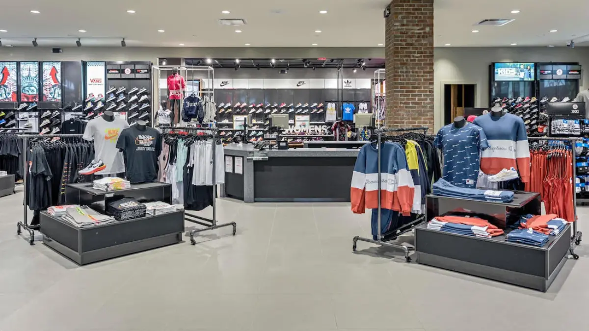 Những cửa hàng sneaker nhất định phải ghé thăm khi đến Boston