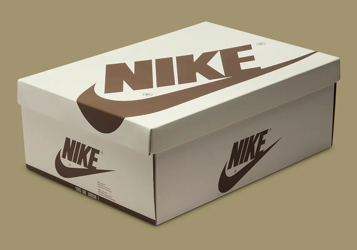Hinh anh 4: Travis Scott x Air Jordan 1 Low Golf Neutral Olive - khi hip hop va the thao ket hop