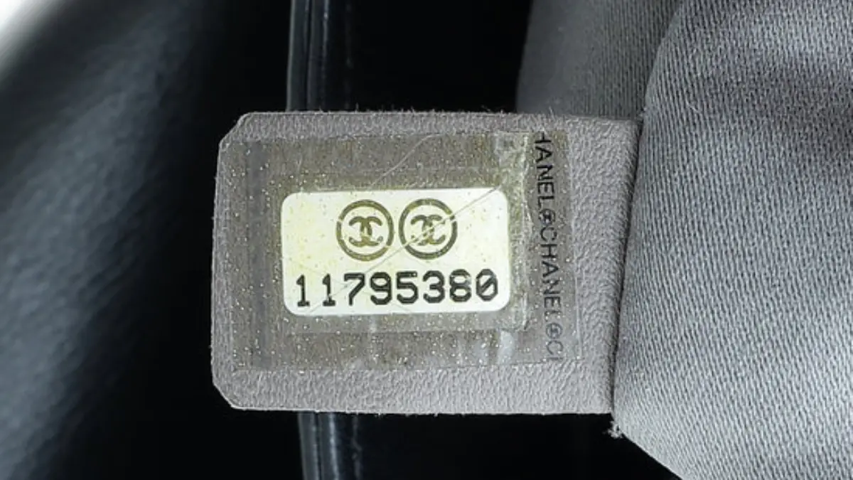 Hinh anh 6: Tui xach Chanel: Moi dieu ban can biet ve date stamp
