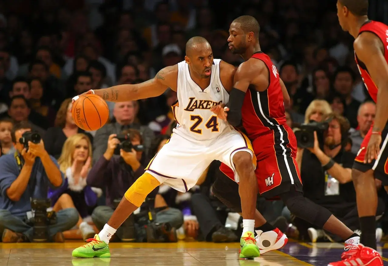 Hinh anh 3: Kobe 6 Protro - Dau an dam net cua Ngoi Sao NBA Kobe Bryant