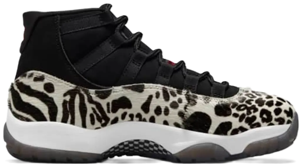 Giày Nike Air Jordan 11 'Black And White' AR0715-010