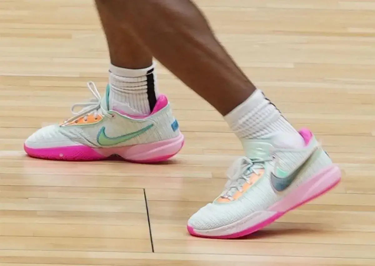 Hinh anh 6: So sanh su khac biet giua Lebron 20 va Lebron 21