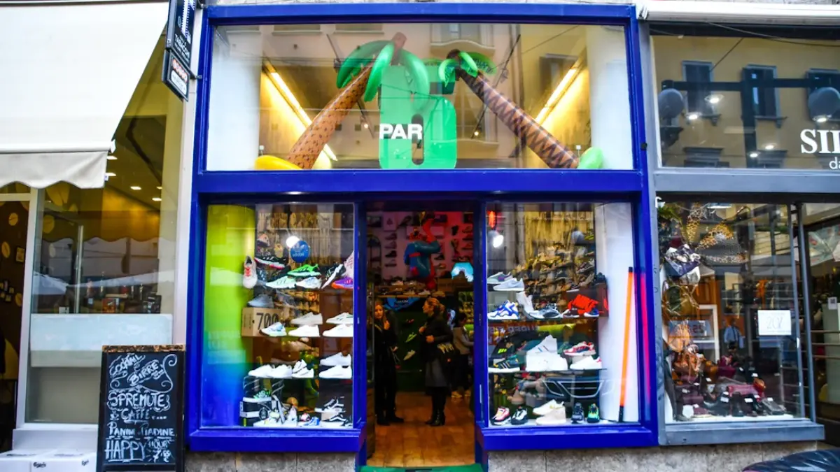 Hinh anh 8: Nhung cua hang sneaker nhat dinh phai ghe tham khi den Milan