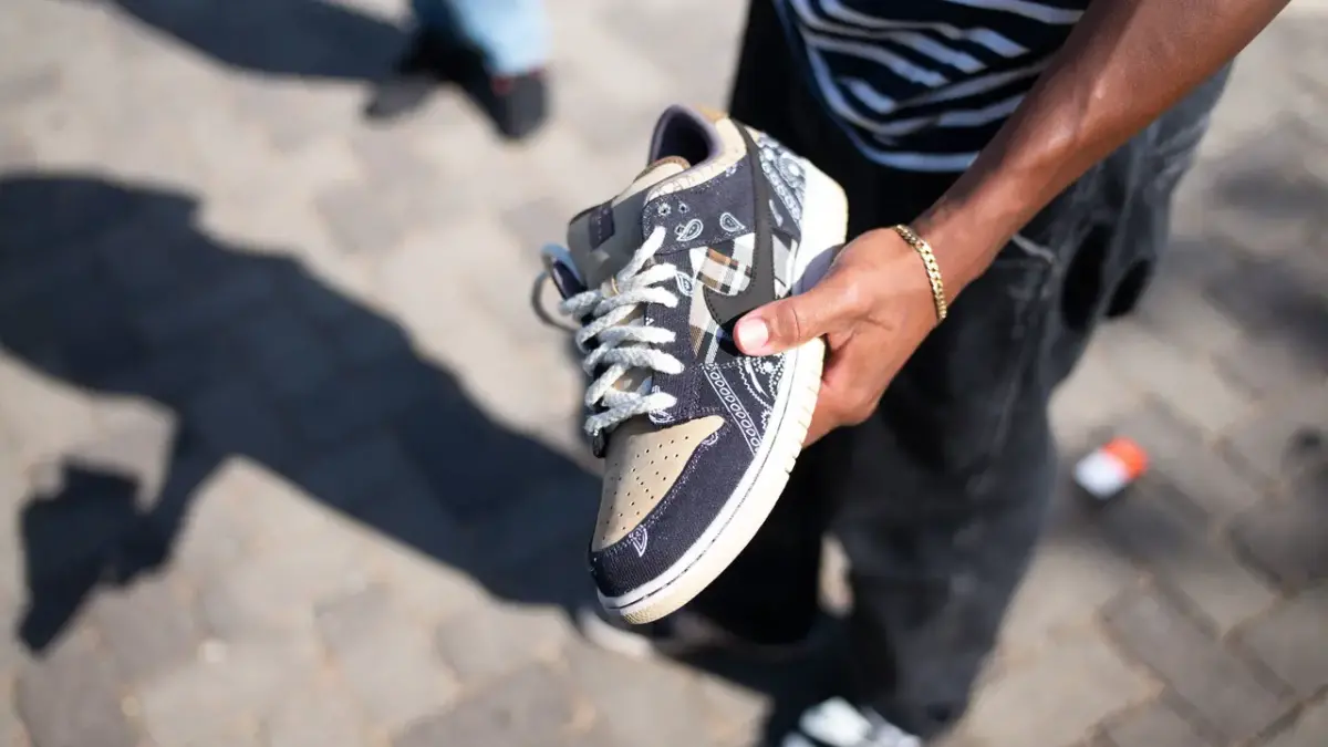 Triều đại sneaker không thể ngừng của Travis Scott (Phần 2) Hinh anh 6: Trieu dai sneaker khong the ngung cua Travis Scott (Phan 2)