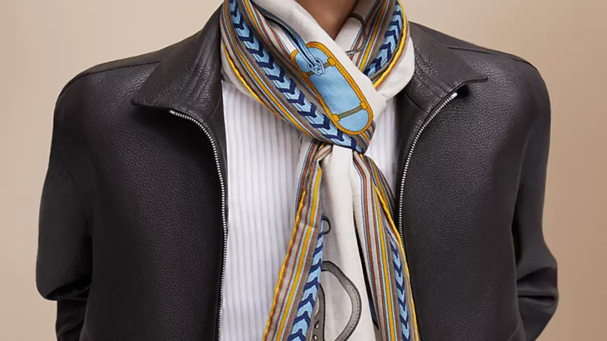 Bí mật sau chiếc khăn lụa Hermès: Nghệ thuật thủ công tinh tế