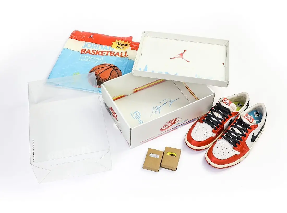 Hinh anh 3: Sieu pham Trophy Room x Jordan 1 Low OG sap ra mat