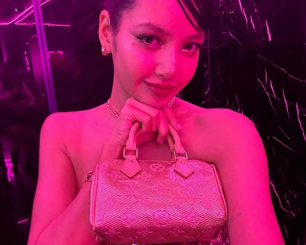 Hinh anh 8: He lo BST tui xach Louis Vuitton cua em ut Lisa BlACKPINK