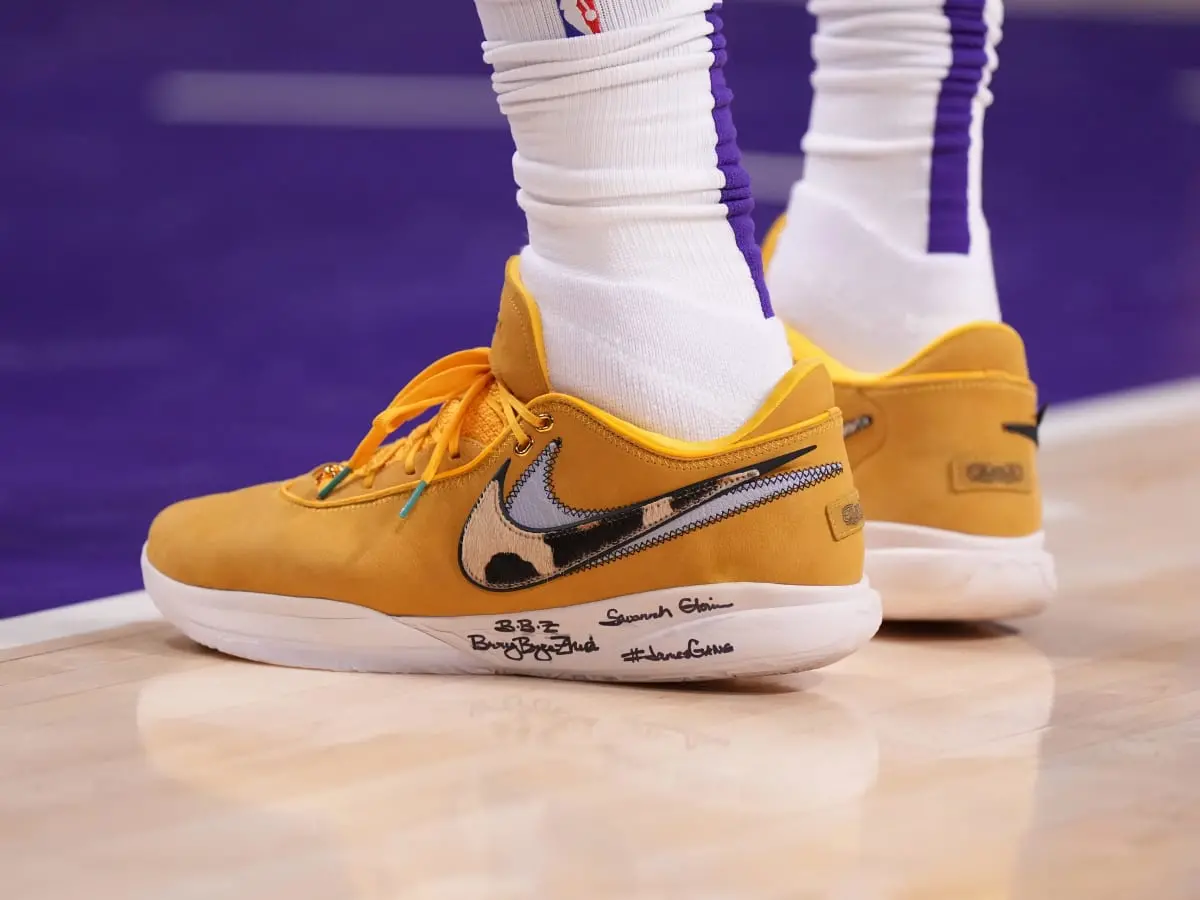 Hinh anh 3: Cung chiem nguong qua phien ban LeBron 20 ket hop cung Art Basel