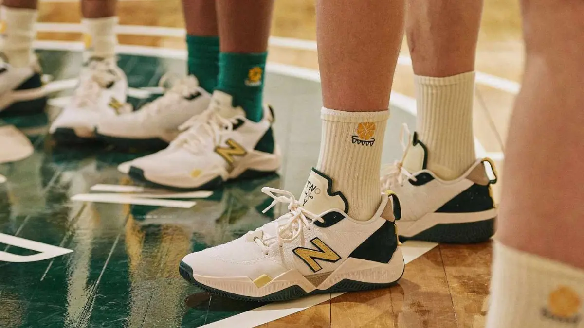 Bí kíp mua sắm New Balance: Những phiên bản hợp tác ấn tượng Bí kíp mua sắm New Balance: Những phiên bản hợp tác ấn tượng