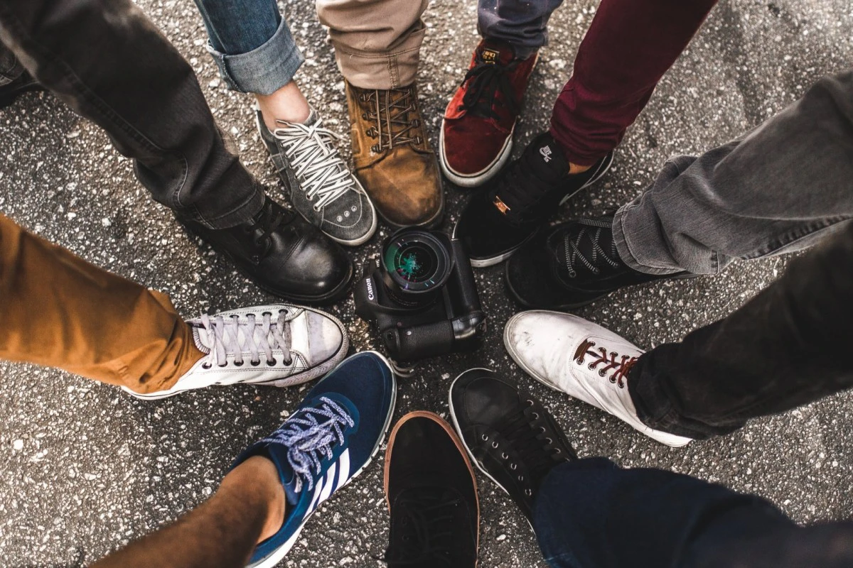 Hinh anh 1: Phan biet giay the thao va sneaker, dau la diem khac biet