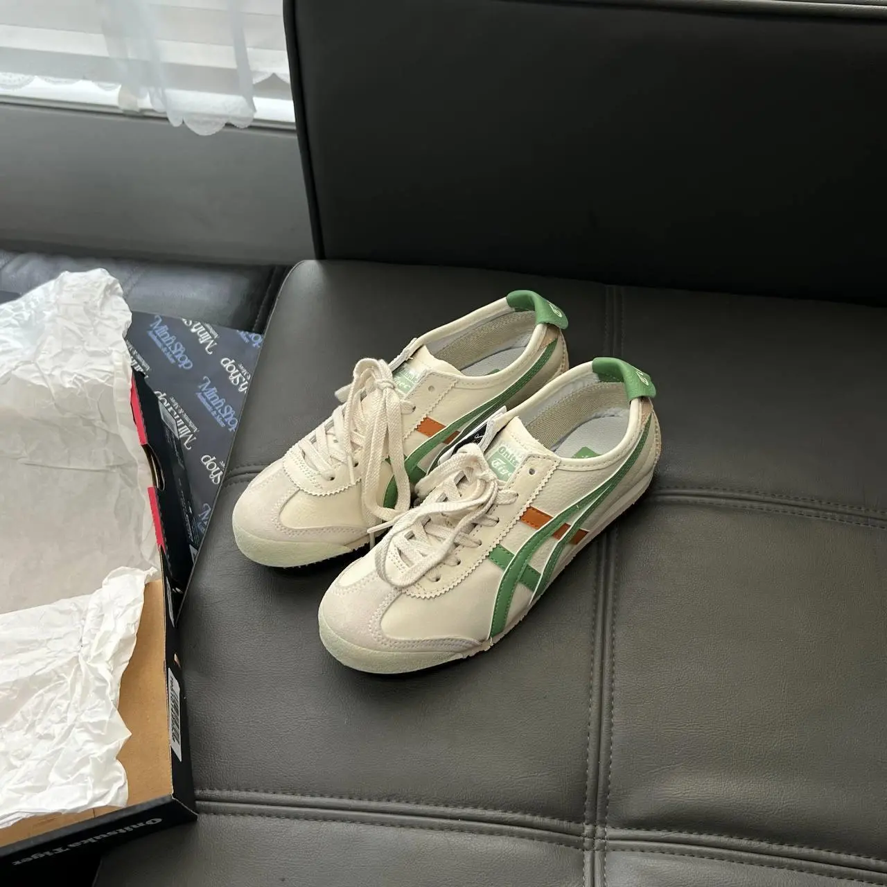 Hinh anh 5: Onitsuka Tiger: Giay sneaker mang tinh bieu tuong cua Nhat Ban