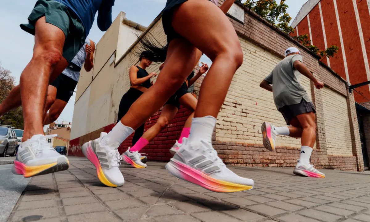Hinh anh 1: Kham pha su dot pha mau giay chay moi nhat cua adidas: Ultraboost 5