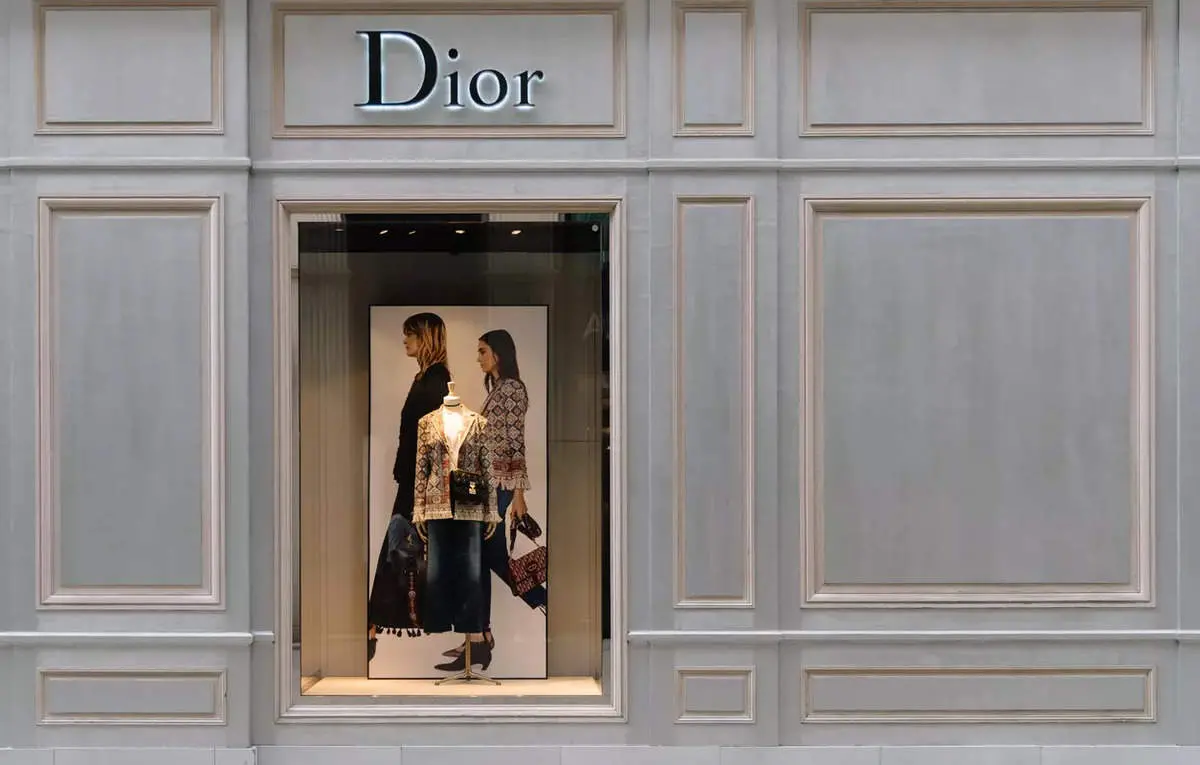Hinh anh 4: Vu be boi tai Dior va Armani: Dieu tra lam dung lao dong tai cac nha may san xuat hang xa xi