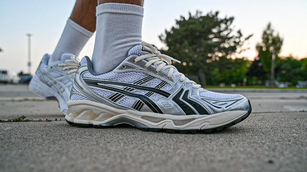 Hinh anh 2: Asics Gel Kayano - Doi giay yeu thich cua cac van dong vien