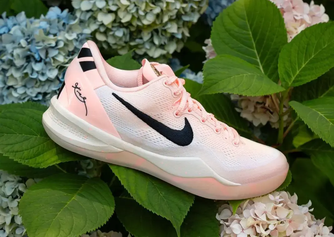 Hinh anh 1: Nike Kobe 8 Protro EYBL “Crimson Tint” chinh thuc ra mat