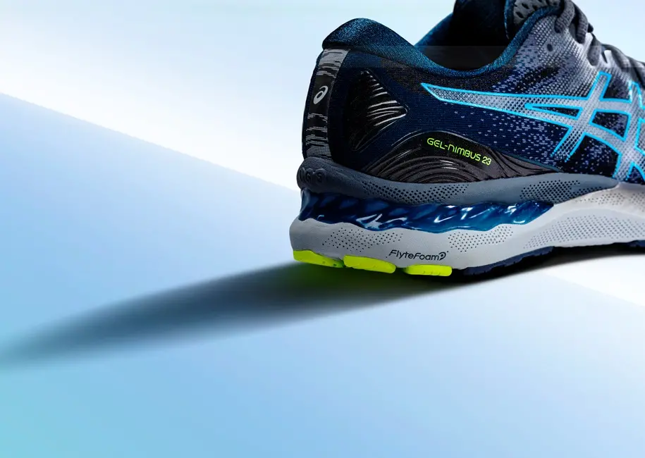 Hinh anh 2: Su tro lai manh me cua Asics Tennis