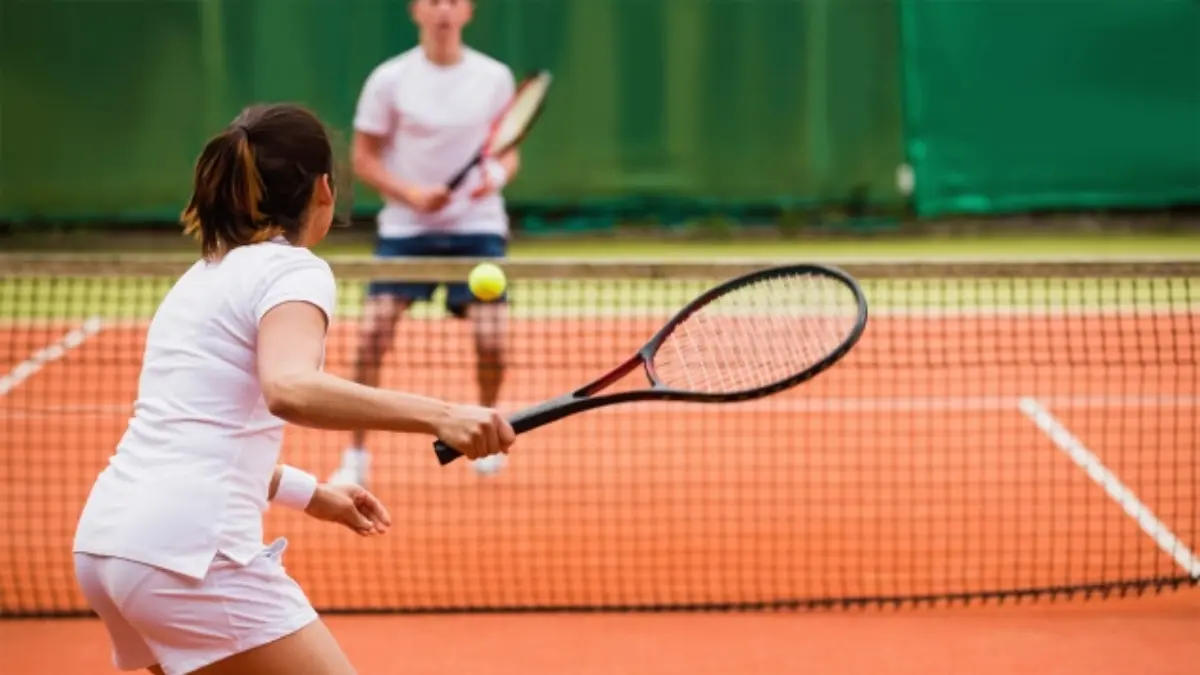 Hinh anh 1: Diem qua 5 doi giay Tennis co dien xung dang duoc hoi sinh