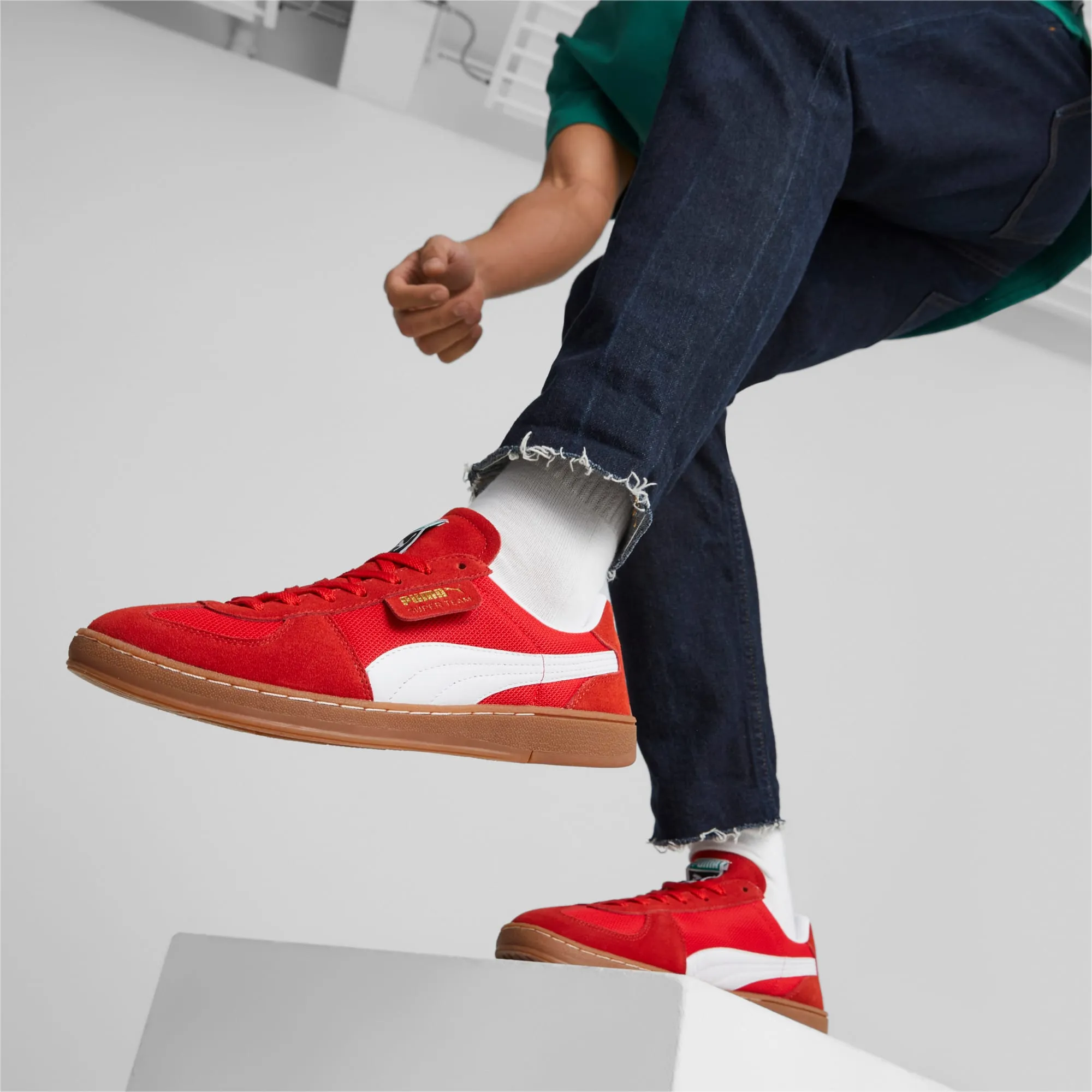 Hinh anh 7: Xu huong sneaker hien tai: Kieu dang retro co dien thap nien 70-80