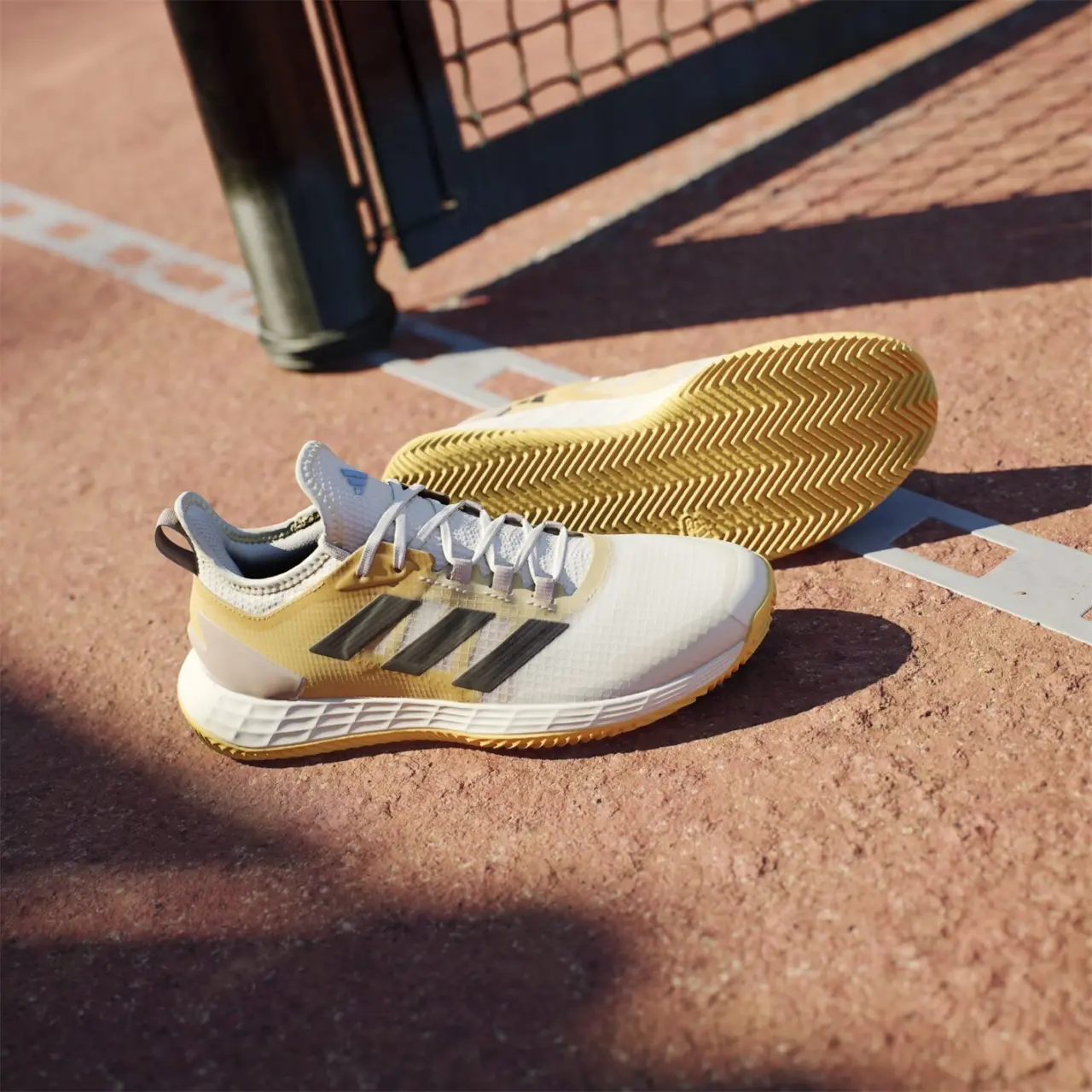 Hinh anh 1: Adizero Ubersonic 4.1 doi giay gianh cho tennis tu nha Adidas