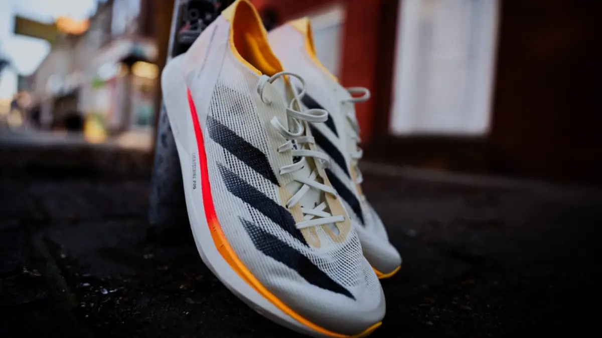 Hinh anh 1: Review adidas Takumi Sen 10: Vua toc do 5K