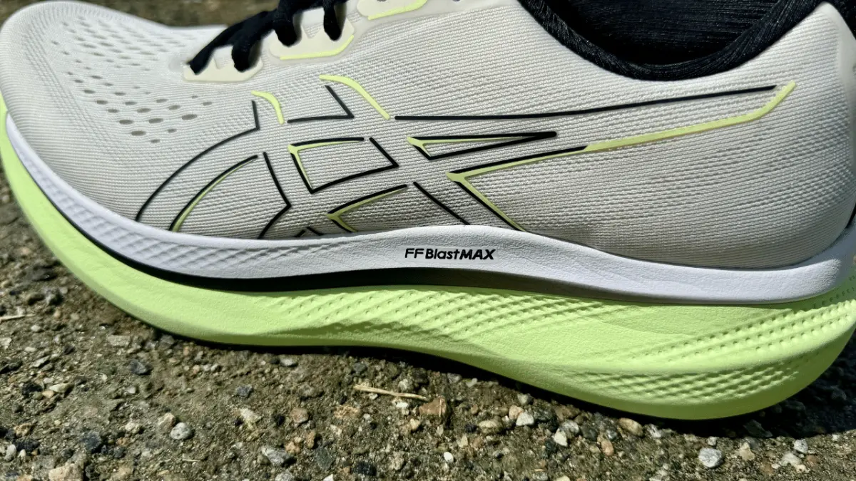 Hinh anh 3: Review Asics GlideRide Max: Doi giay chay bo toi uu hieu suat