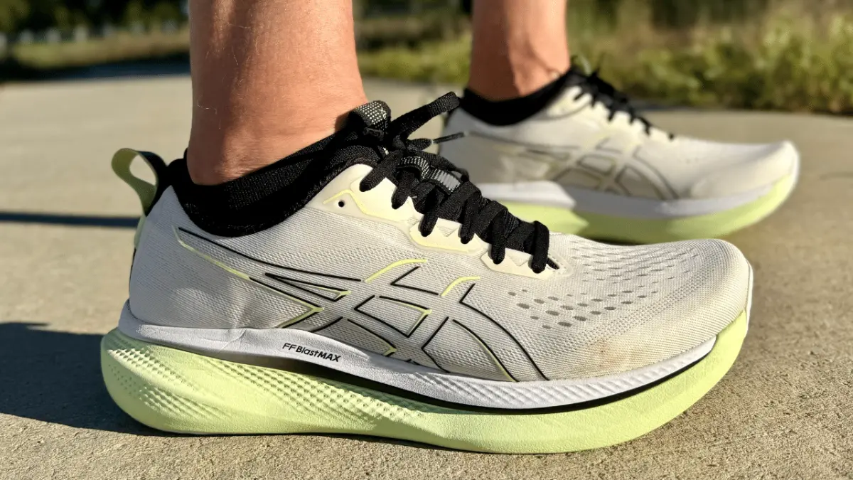 Hinh anh 1: Review Asics GlideRide Max: Doi giay chay bo toi uu hieu suat