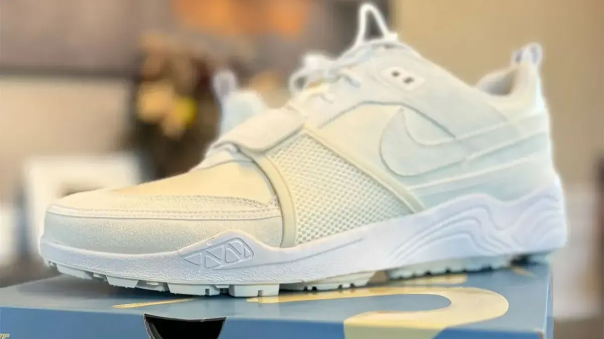 Hinh anh 1: Can canh cac ban collab Travis Scott x Jordan nam 2024-2025