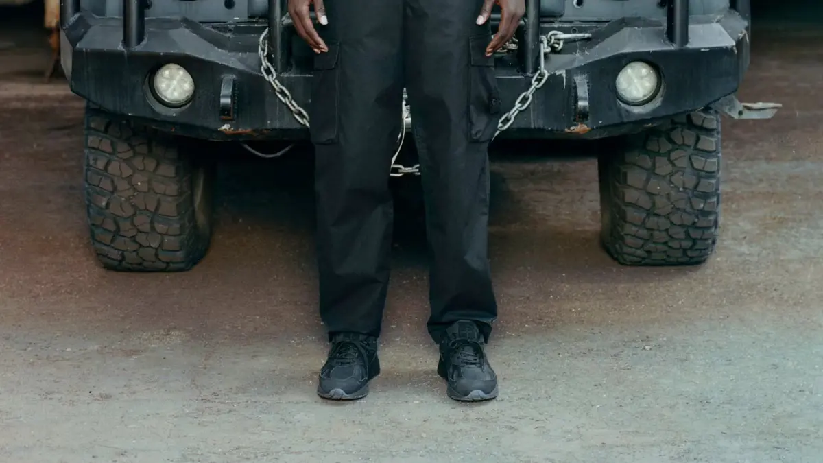 Hinh anh 4: New Balance x Stone Island: Nang Ghost Sneaker len tam cao moi
