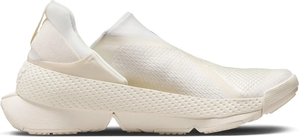 Giày Nike GO FlyEase 'Pale Ivory' DR5540-105