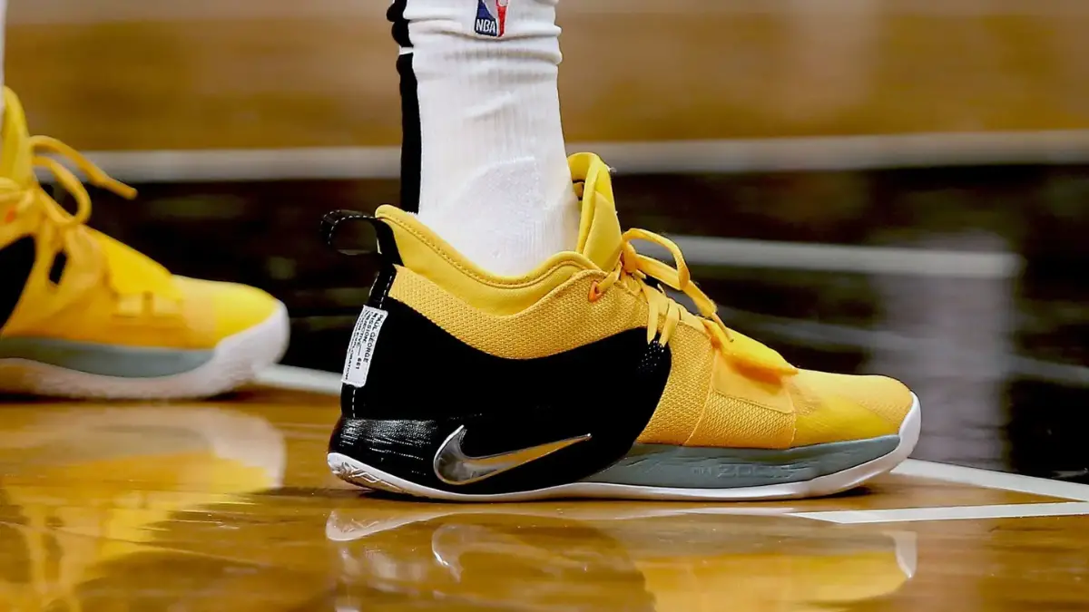 Hinh anh 1: Tai sao sneakers bong ro lai tro thanh bieu tuong van hoa?